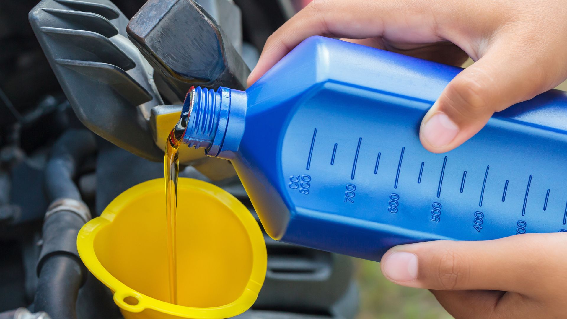 Tips Memilih Oli Motor