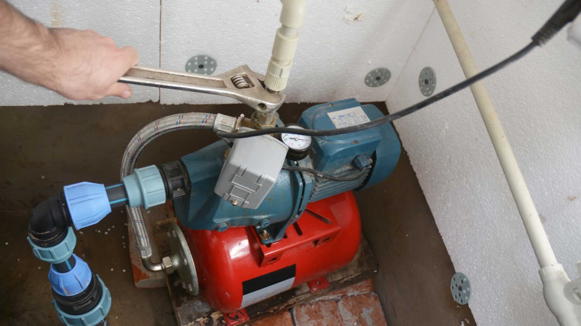pompa air berdengung dan panas