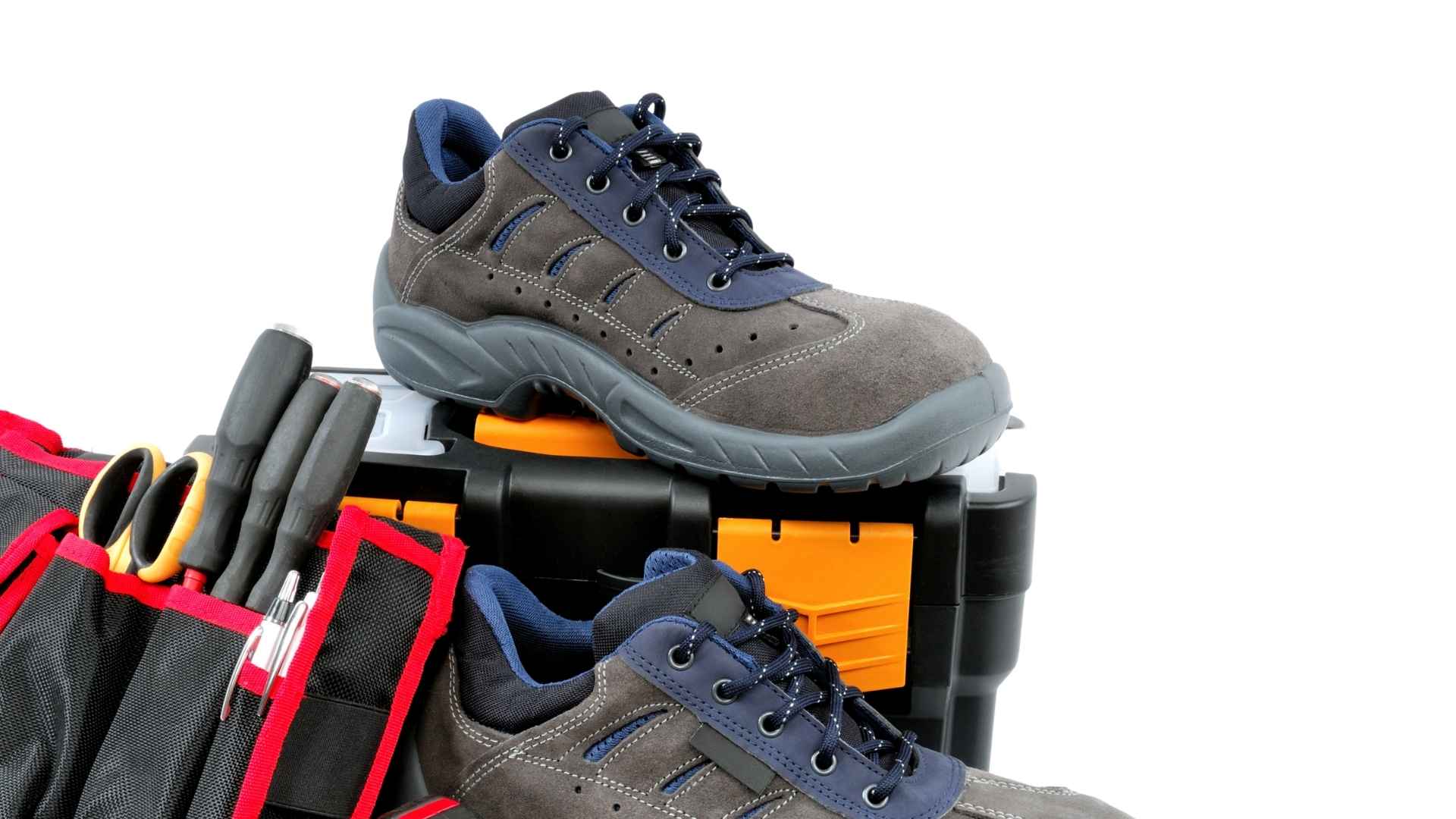 Cara menghilangkan bau sepatu